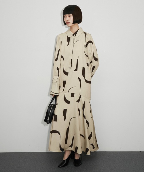 【美品】23-24AWアダムエロペ アートプリントシャツワンピース ブラック 美品】23-24AWアダムエロペ アートプリントシャツワンピース