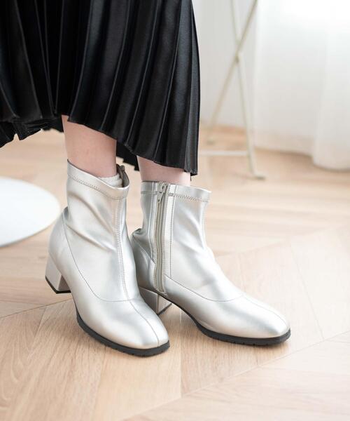 WEGO（ウィゴー）の「WEGO/ショートストレッチブーツ（ブーツ・レディース・ブラウン/ブラック/オフホワイト/シルバー・LARGE/MEDIUM）」の4枚目の写真