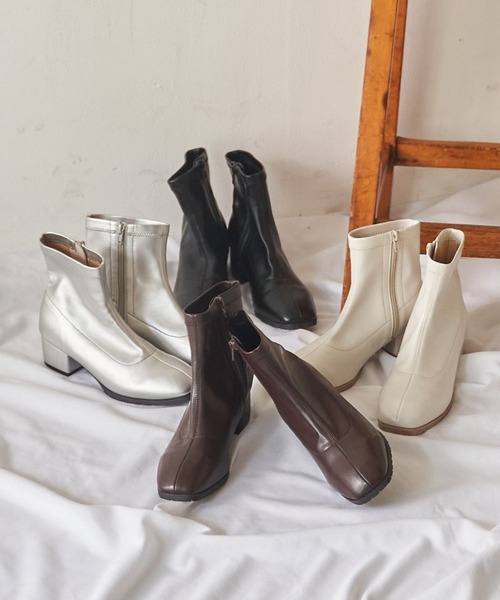 WEGO（ウィゴー）の「WEGO/ショートストレッチブーツ（ブーツ・レディース・ブラウン/ブラック/オフホワイト/シルバー・LARGE/MEDIUM）」の5枚目の写真