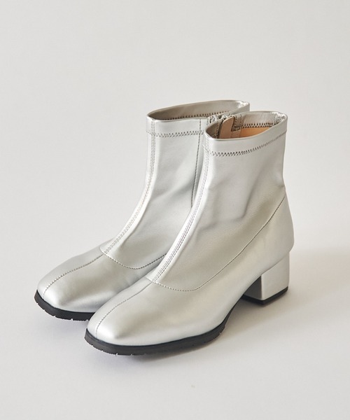 WEGO（ウィゴー）の「WEGO/ショートストレッチブーツ（ブーツ・レディース・ブラウン/ブラック/オフホワイト/シルバー・LARGE/MEDIUM）」の9枚目の写真