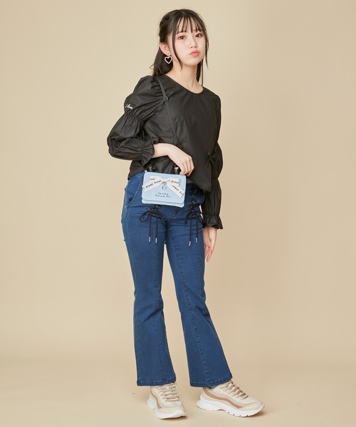 JENNI（ジェニィ）の「リボン付きマルチポケット（ショルダーバッグ・キッズ・サックスブルー/ラベンダー/ブラック・F）」の5枚目の写真