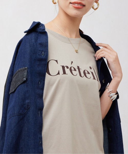 Chez toi(シェトワ)の「フロッキーロゴロンTシャツ(Tシャツ/カットソー・レディース・グレイッシュベージュ/オフホワイト/チャコールグレー/ブラック・FREE)」の4枚目の写真