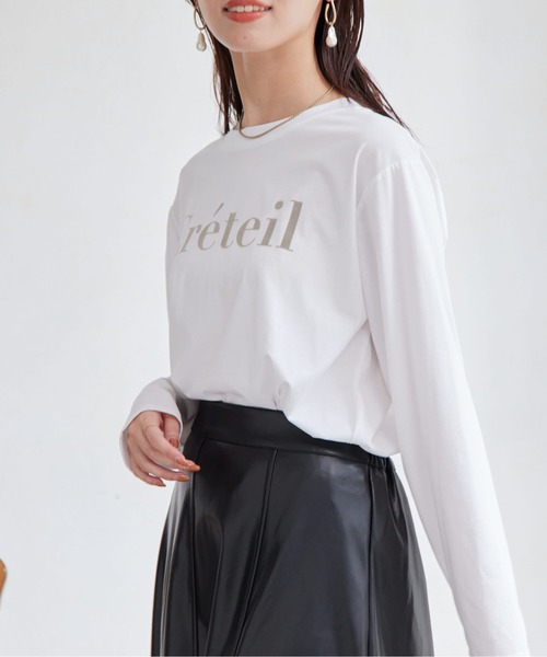 Chez toi(シェトワ)の「フロッキーロゴロンTシャツ(Tシャツ/カットソー・レディース・グレイッシュベージュ/オフホワイト/チャコールグレー/ブラック・FREE)」の5枚目の写真