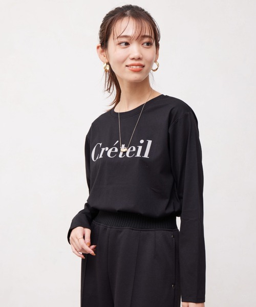 Chez toi(シェトワ)の「フロッキーロゴロンTシャツ(Tシャツ/カットソー・レディース・グレイッシュベージュ/オフホワイト/チャコールグレー/ブラック・FREE)」の17枚目の写真