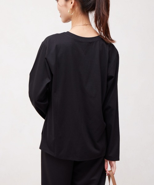 Chez toi(シェトワ)の「フロッキーロゴロンTシャツ(Tシャツ/カットソー・レディース・グレイッシュベージュ/オフホワイト/チャコールグレー/ブラック・FREE)」の22枚目の写真