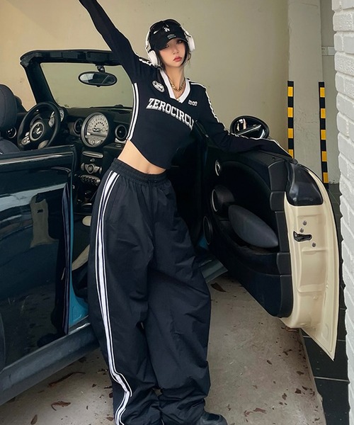shopnikoniko（ショップニコニコ）の「ユニフォーム ゲームシャツ ロンT 長袖 ショート丈 袖ライン スポーツTシャツ（Tシャツ/カットソー・レディース・ブラック・フリー）」の12枚目の写真