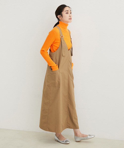 le cercle ADAM ET ROPE'(ルセルクルアダムエロペ)の「エコベロRIBタートルネック(ニット/セーター・レディース・ブラック/オフホワイト/ターコイズブルー/オレンジ/ネイビー/キャメル・FREE)」の12枚目の写真