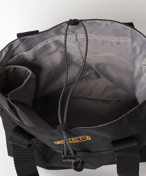 KEEN（キーン）の「HARVEST MATERIAL MARKET TOTE / ハーベスト マテリアル マーケット トート（トートバッグ・メンズ・ブラック・OS）」の4枚目の写真