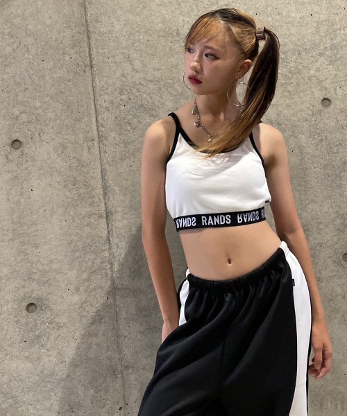 安いと思う(ToT) CHANEL ロゴプリント キャミソール ブラウン系 安いと思う(ToT) CHANEL ロゴプリント キャミソール ブラウン系
