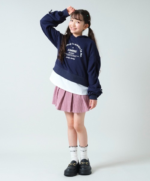 by LOVEiT(バイラビット)の「袖ドロストレイヤード風プルオーバー(パーカー・キッズ・ラベンダー/ネイビー/イエロー・120cm/130cm/140cm/150cm/160cm)」の8枚目の写真