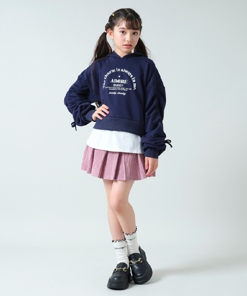 by LOVEiT(バイラビット)の「袖ドロストレイヤード風プルオーバー(パーカー・キッズ・ラベンダー/ネイビー/イエロー・120cm/130cm/140cm/150cm/160cm)」の9枚目の写真