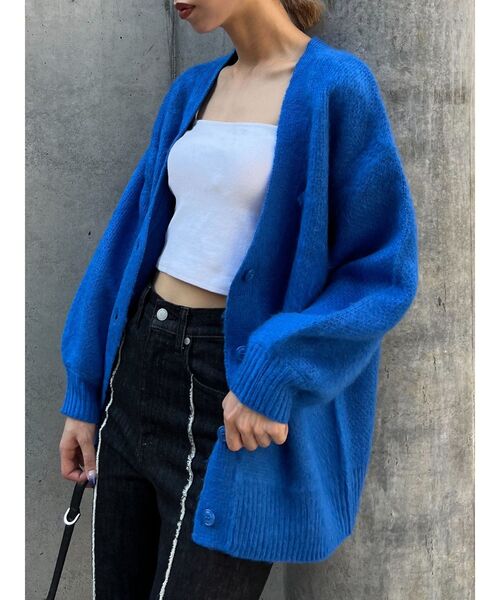 EMODA（エモダ）の「【WEB限定】カラーシャギーパフカーディガン（カーディガン/ボレロ・レディース・グレー/ブラック/ブラウン/ブルー/ピンク・FREE）」の4枚目の写真