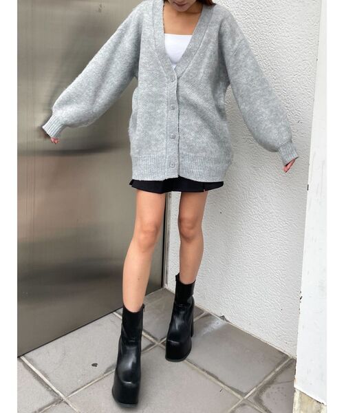 EMODA（エモダ）の「【WEB限定】カラーシャギーパフカーディガン（カーディガン/ボレロ・レディース・グレー/ブラック/ブラウン/ブルー/ピンク・FREE）」の11枚目の写真