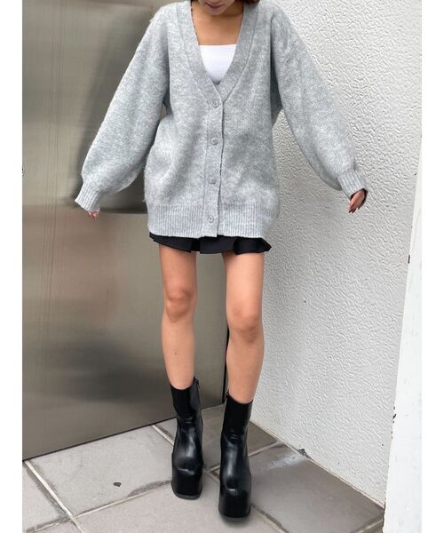 EMODA（エモダ）の「【WEB限定】カラーシャギーパフカーディガン（カーディガン/ボレロ・レディース・グレー/ブラック/ブラウン/ブルー/ピンク・FREE）」の12枚目の写真