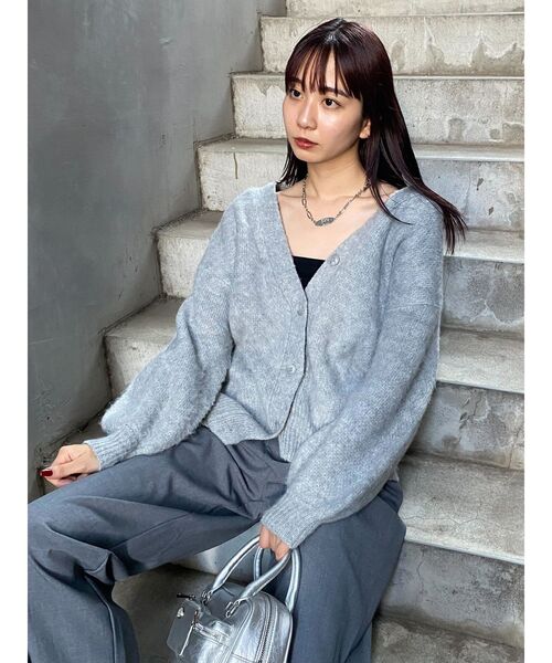 EMODA（エモダ）の「【WEB限定】カラーシャギーパフカーディガン（カーディガン/ボレロ・レディース・グレー/ブラック/ブラウン/ブルー/ピンク・FREE）」の14枚目の写真