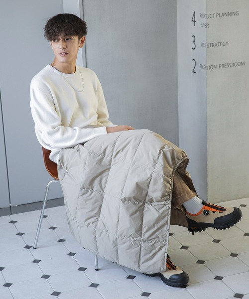 NANO universe(ナノユニバース)の「「西川ダウン(R)」撥水ユーティリティーダウンブランケット(ストール/ショール・メンズ・ダークネイビー/モカ/ブラック・FREE)」の19枚目の写真