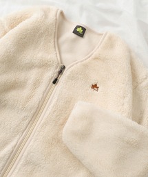 LOGOS park（ロゴスパーク）の「【LOGOS Park/ロゴス パーク】ワンポイントロゴ刺繍デザイン フリース×シャギーボア ノーカラージャケット（ブルゾン）」