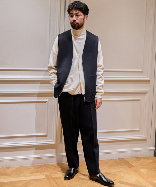 EDIFICE LA BOUCLE（エディフィスラブークル）の「【LA BOUCLE / ラブ―クル】ウールカシミヤ リバージップ ベスト（ベスト・メンズ・ブラック/キャメル・FREE）」の7枚目の写真