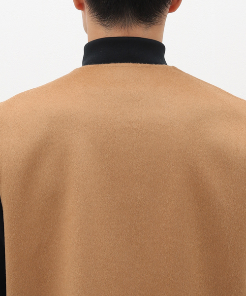 EDIFICE LA BOUCLE（エディフィスラブークル）の「【LA BOUCLE / ラブ―クル】ウールカシミヤ リバージップ ベスト（ベスト・メンズ・ブラック/キャメル・FREE）」の6枚目の写真