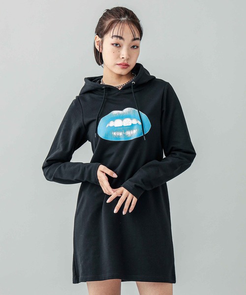 X-girl（エックスガール）の「LIP DRESS（ワンピース・レディース・ブラック/ホワイト・S/M）」の2枚目の写真