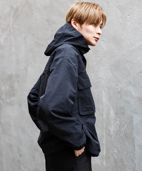 SPINNS(スピンズ)の「【ユニセックスで着用可能】ナイロンマウンテン フーディブルゾン セットアップ対応(ナイロンジャケット・メンズ・ブルー/カーキ/ブラック/グレー・ONESIZE)」の18枚目の写真