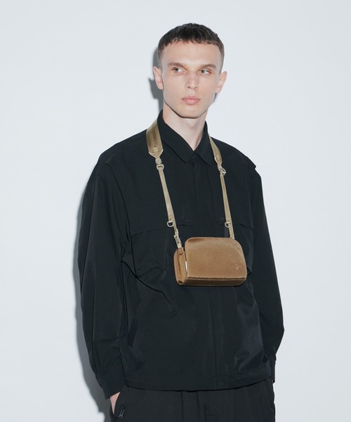 F/CE. （エフシーイー）の「F/CE. 420 re/cor CLASSIC / エフシーイー 420 re/cor クラシック（ボディバッグ/ウエストポーチ・メンズ・オリーブ/ブラック/ライトブラウン・FREE）」の3枚目の写真