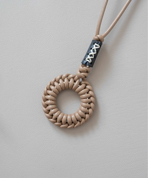 Senti（センティ）の「SENTI センティ / LEATHER BRAID CIRCLE NECKLACE レザーブレイドサークルネックレス / 2024（ネックレス・メンズ・キャメル/ブラック/アイボリー・FREE）」の10枚目の写真