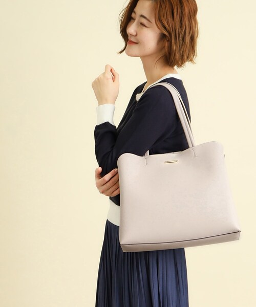 grove(グローブ)の「◆【人間工学/A4/お仕事】あおりプレートA4トート(トートバッグ・レディース・ブラック/ライトグレー/ピンク・00)」の8枚目の写真