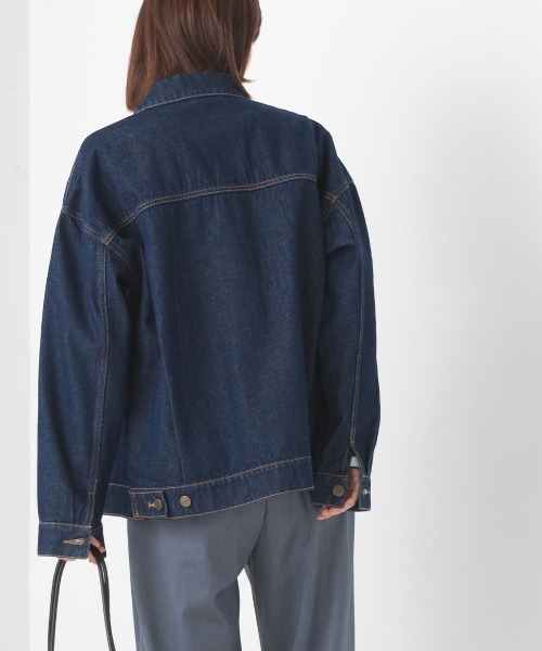 OMNES（オムネス）の「ユニセックスビッグシルエット デニムジャケット（デニムジャケット・レディース・ブルー系その他/ホワイト系その他/ワンウォッシュ・XX-LARGE/X-LARGE/LARGE/MEDIUM）」の17枚目の写真