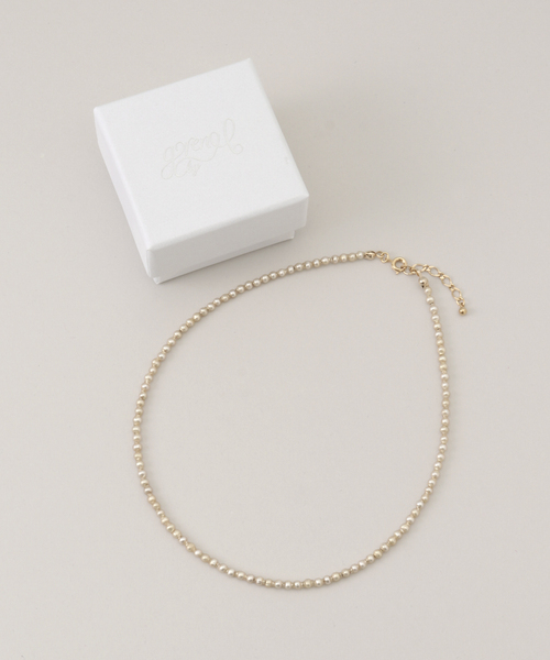 gren by M（グリンバイエム）の「gren by M/グリンバイエム タイニースフレパールチョーカー（ネックレス・レディース・ホワイト・FREE）」の7枚目の写真