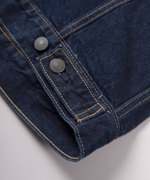 Levi's(リーバイス)の「【74】【Levi’s/リーバイス】スタンダードフィット TYPEⅢ トラッカージャケット/デニムジャケット/Gジャン/アメカジ/ヴィンテージ/ユニセックス(デニムジャケット・メンズ・ワンウォッシュ/インディゴブルー/ダークインディゴブルー/ブルー系/ブルー系1・S/M/L/XL)」の13枚目の写真