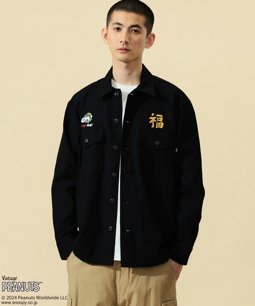 ※ALPHA（アルファ）の「PEANUTS x ALPHA ベトジャン風長袖シャツ/スヌーピー（シャツ/ブラウス・メンズ・ブラック/アーミー・X-LARGE/MEDIUM/LARGE/SMALL）」の3枚目の写真