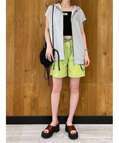 THROW by SLY(スローバイスライ)の「THROW 16 x THROW NYLON SHORTS シックスティーン スロー ナイロン ショーツ(スラックス・レディース・ライトグリーン/グレー・FREE)」の4枚目の写真