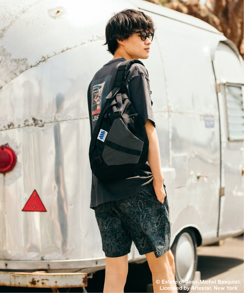 JOURNAL STANDARD（ジャーナルスタンダード）の「WEB限定 Basquiat / バスキア×JOURNAL STANDARD 別注 アートTシャツ（Tシャツ/カットソー・メンズ・アイボリー/ブラウン系その他/ブラック系その他/ブラック×ブラック/マスタード/スミクロ/ブラックミックス・LARGE/MEDIUM/X-LARGE）」の14枚目の写真