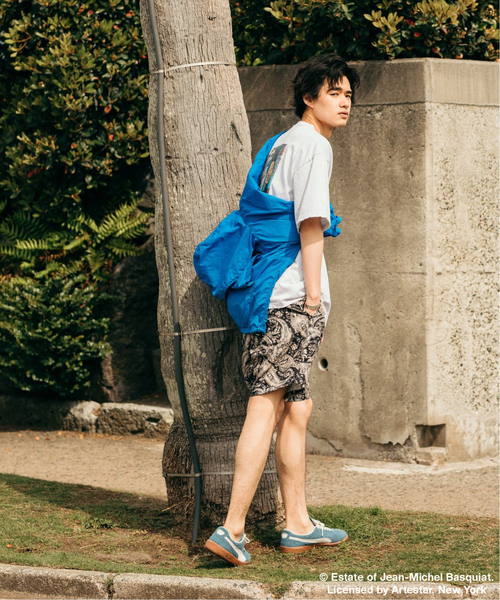 JOURNAL STANDARD（ジャーナルスタンダード）の「WEB限定 Basquiat / バスキア×JOURNAL STANDARD 別注 アートTシャツ（Tシャツ/カットソー・メンズ・アイボリー/ブラウン系その他/ブラック系その他/ブラック×ブラック/マスタード/スミクロ/ブラックミックス・LARGE/MEDIUM/X-LARGE）」の18枚目の写真