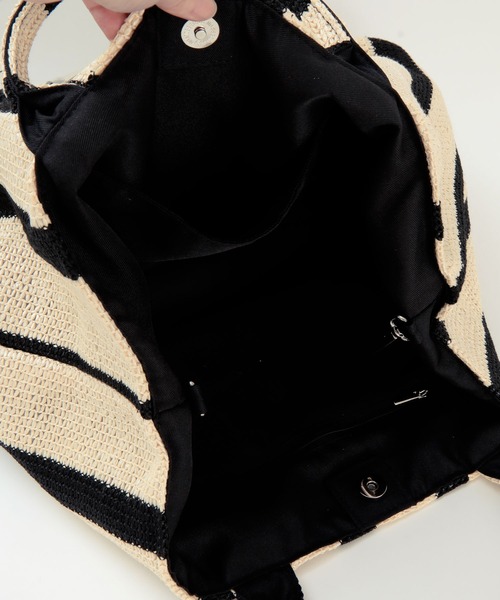 titivate（ティティベイト）の「ストライプペーパーかごバッグ（かごバッグ・レディース・ブラック・FREE）」の5枚目の写真