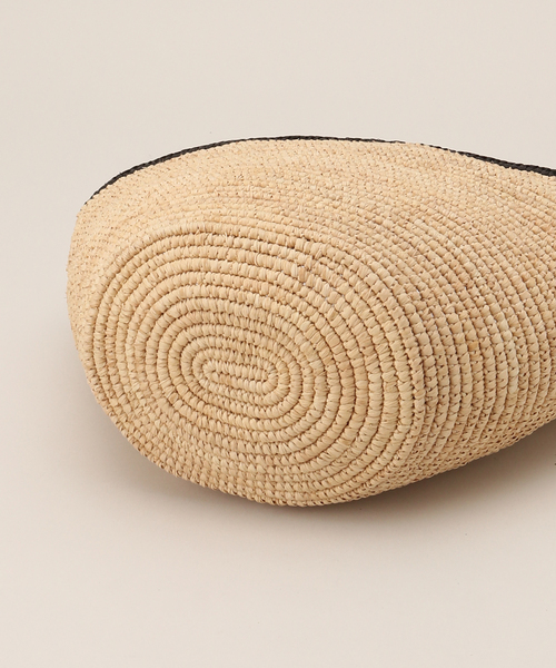 MAISON N.H PARIS（メゾンエヌアッシュパリ）の「【MAISON N.H PARIS】 CARLA PETIT BASKET S　PL1R02B020（かごバッグ・レディース・ベージュ・FREE）」の4枚目の写真
