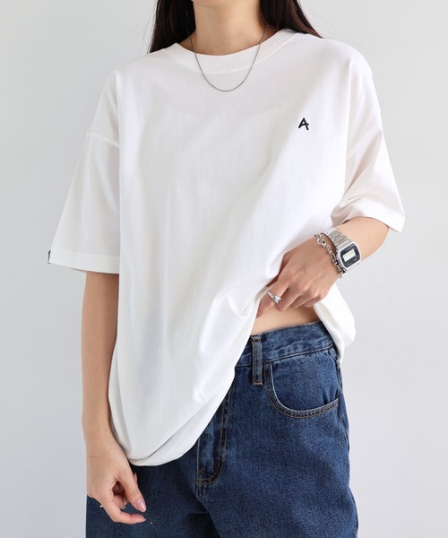 ANME(アンメ)の「ワンポイントロゴ刺繍Tシャツ(Tシャツ/カットソー・レディース・ブラック/オートミール/オフホワイト・M/L/XL/XXL)」の4枚目の写真