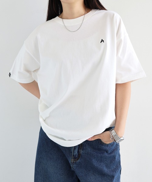 ANME(アンメ)の「ワンポイントロゴ刺繍Tシャツ(Tシャツ/カットソー・レディース・ブラック/オートミール/オフホワイト・M/L/XL/XXL)」の5枚目の写真