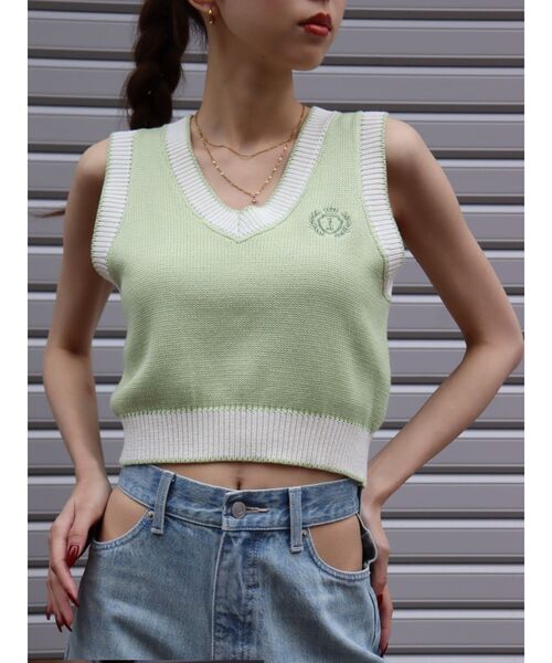 EVRIS（エヴリス）の「エンブレムクロップドニットベスト（ベスト・レディース・ブラック/グリーン・FREE）」の13枚目の写真