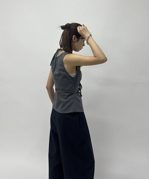 WHO'S WHO gallery（フーズフーギャラリー）の「ギャザーコイルデザインジレ（シャツ/ブラウス・レディース・ブラック/ネイビー/ピンク/グレー/サックスブルー/ブラック系その他・FREE）」の22枚目の写真