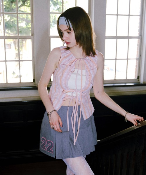 WHO'S WHO gallery（フーズフーギャラリー）の「ギャザーコイルデザインジレ（シャツ/ブラウス・レディース・ブラック/ネイビー/ピンク/グレー/サックスブルー/ブラック系その他・FREE）」の6枚目の写真