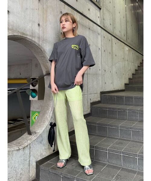 MURUA（ムルーア）の「プリーツイージーワイドパンツ（その他パンツ・レディース・ホワイト/ブラック/ライトグリーン・FREE）」の10枚目の写真