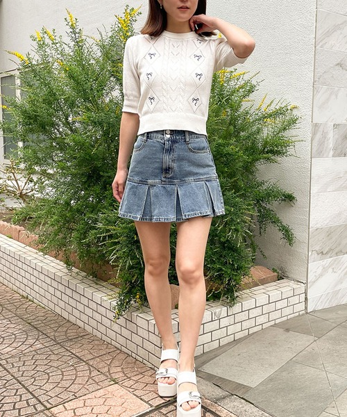 GORGE(ゴージ)の「《リボン刺しゅう×透かし編み》レディース 半袖ニット プルオーバー フェミニン 春夏秋(Tシャツ/カットソー・レディース・オフホワイト/ブラック/サックスブルー・F)」の4枚目の写真
