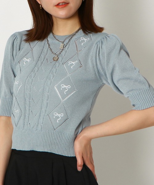 GORGE(ゴージ)の「《リボン刺しゅう×透かし編み》レディース 半袖ニット プルオーバー フェミニン 春夏秋(Tシャツ/カットソー・レディース・オフホワイト/ブラック/サックスブルー・F)」の9枚目の写真