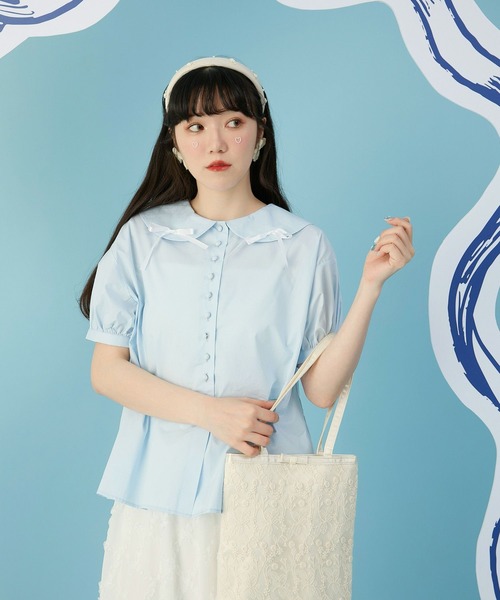 miolite(ミオライト)の「リボン パフスリーブ ブラウス miolite(シャツ/ブラウス・レディース・ホワイト/ライトブルー/ネイビー・M)」の2枚目の写真
