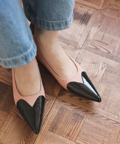 DONOBAN（ドノバン）の「バイカラーハートパンプス（パンプス・レディース・PINK/Beige・36/37/38/39/40）」の2枚目の写真