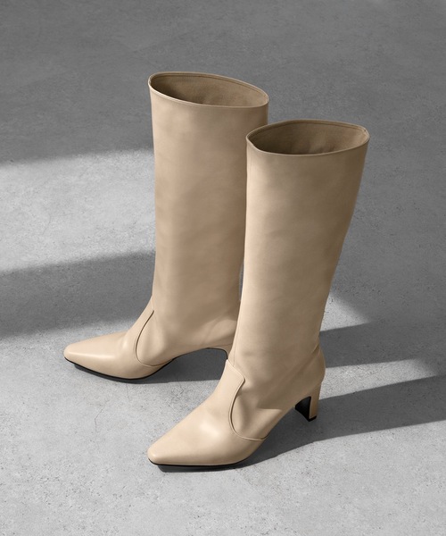 MAMIAN（マミアン）の「スクエアトゥ ロングブーツ (7.0cmヒール)（ブーツ・レディース・ライトベージュ/アイボリー/ブラック系その他/ブラック/ダークブラウン・M/S/L）」の5枚目の写真