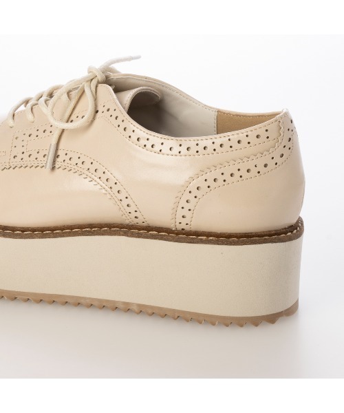 EVOL(イーボル)の「【EVOL】メダリオンレースアップシューズ IX5550(ローファー・レディース・ブラック/ベージュ・23.5cm/23.0cm/22.5cm/22.0cm/21.5cm/25.0cm/24.5cm/24.0cm)」の12枚目の写真