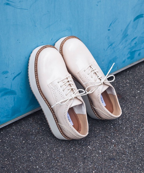 EVOL(イーボル)の「【EVOL】メダリオンレースアップシューズ IX5550(ローファー・レディース・ブラック/ベージュ・23.5cm/23.0cm/22.5cm/22.0cm/21.5cm/25.0cm/24.5cm/24.0cm)」の13枚目の写真